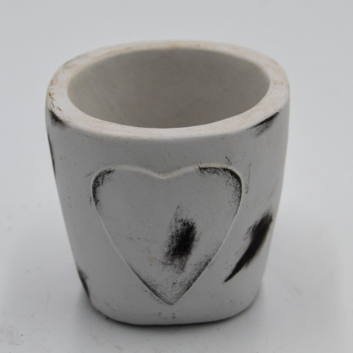 Concrete pot heart for 6cm succulents